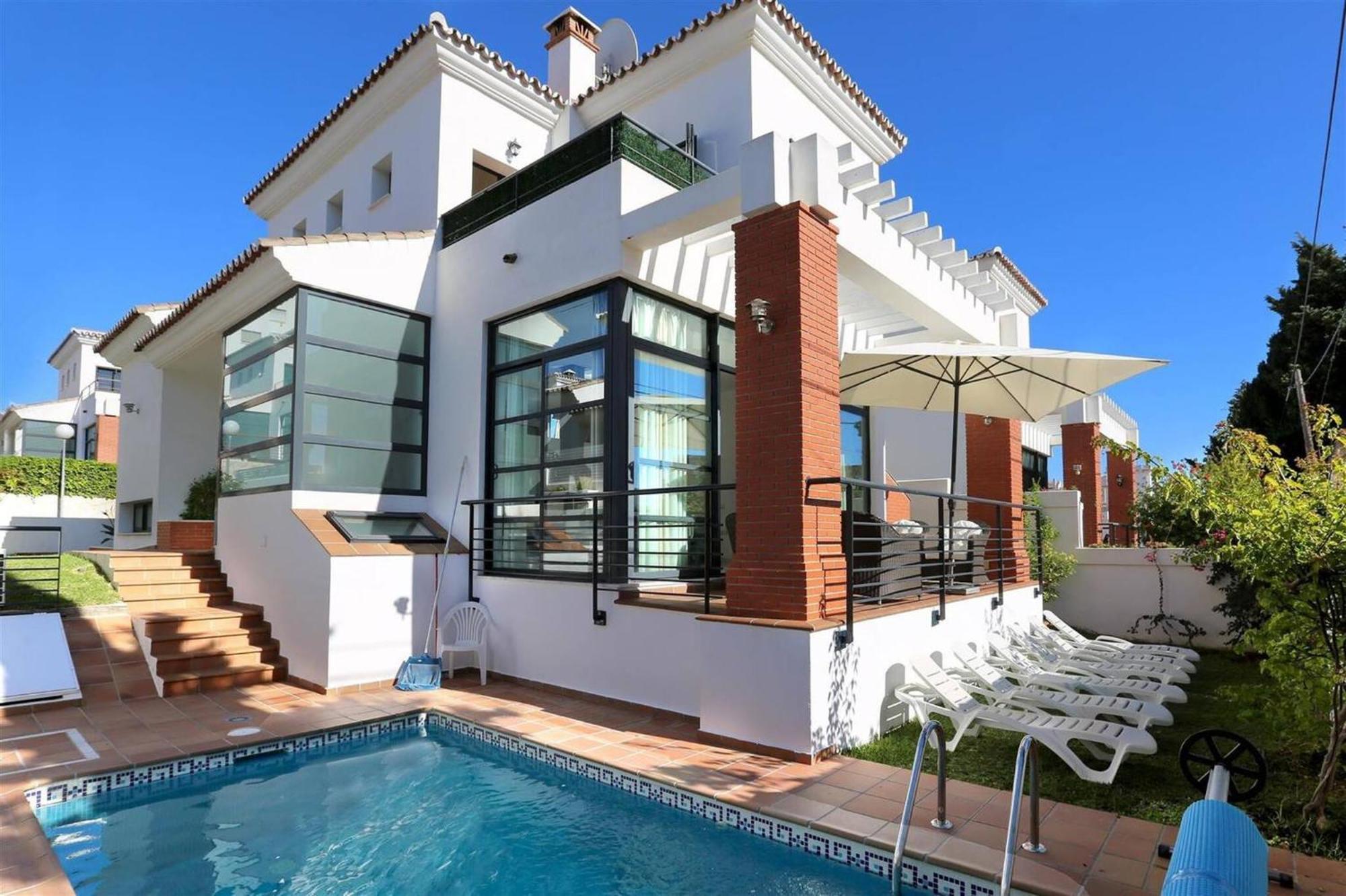 011 Bright And Spacious Villa With Private Pool Benalmadena Luaran gambar